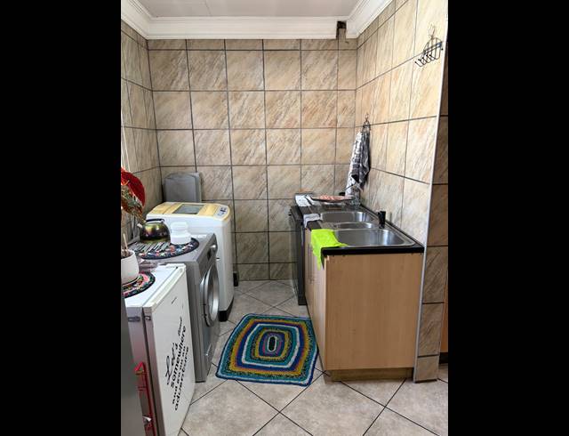 4 BEDROOM HOUSE FOR SALE IN RIVERSDALE